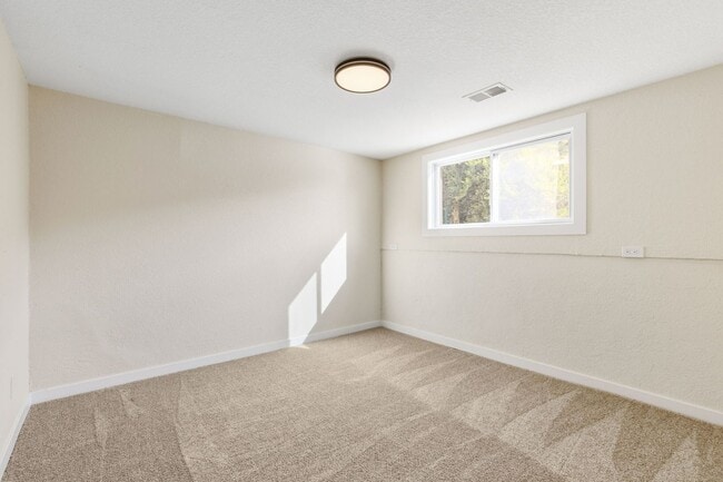 Building Photo - Bright & Beautiful Foothills Home Just Minutes from Downtown Boulder