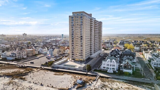 Building Photo - 5000 Boardwalk