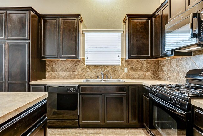 Building Photo - 3310 Daniel Falls Ln