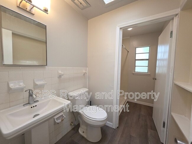 Building Photo - 1030 Pine Valley Ln