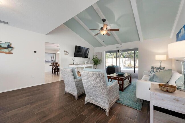 Building Photo - 6552 Waterford Cir