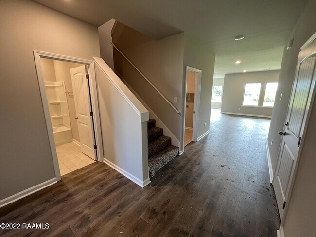 Building Photo - 213 Garden Oaks Ave