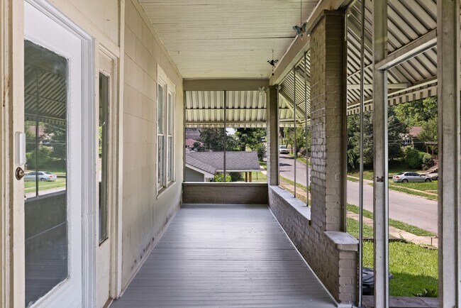 Building Photo - Charming 3 Bedroom, 2 Bathroom house