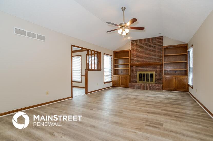 Building Photo - 905 NW Delwood Dr