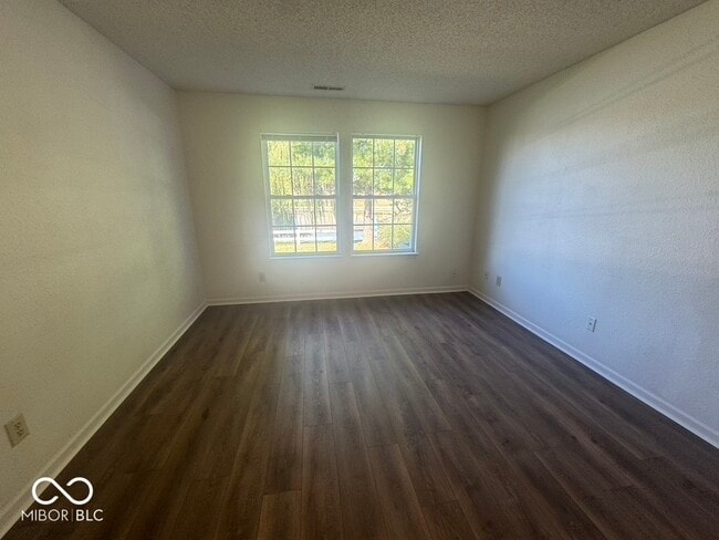 Building Photo - 1224 Edgewater Dr