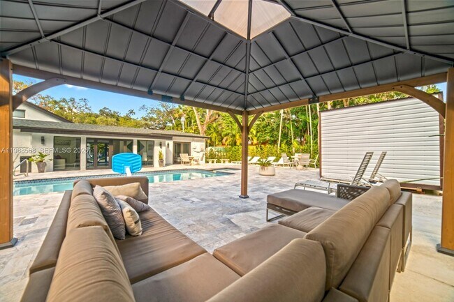 Building Photo - 1730 NE 137th Terrace