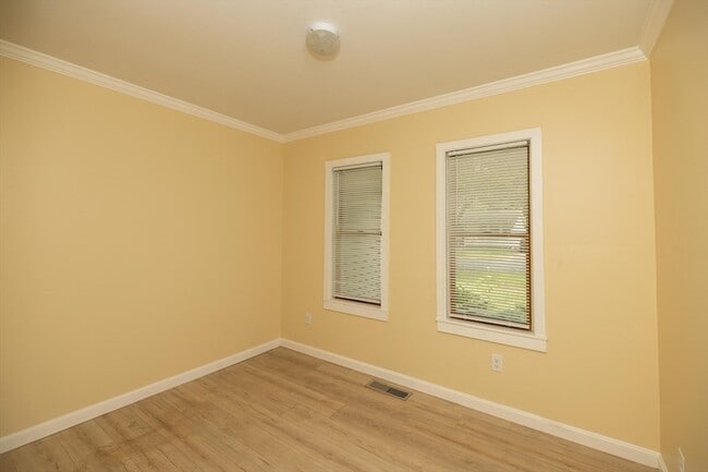 Building Photo - 26 Steven Rd