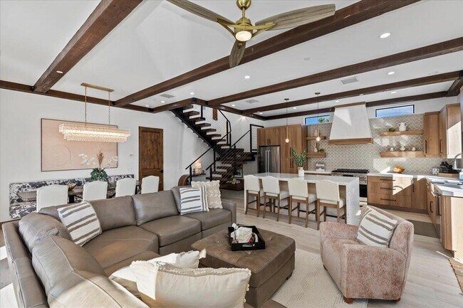 Building Photo - 51120 Avenida Navarro