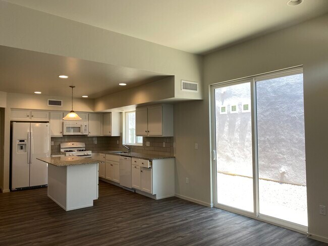 Building Photo - 8676 E Avant Garde Way