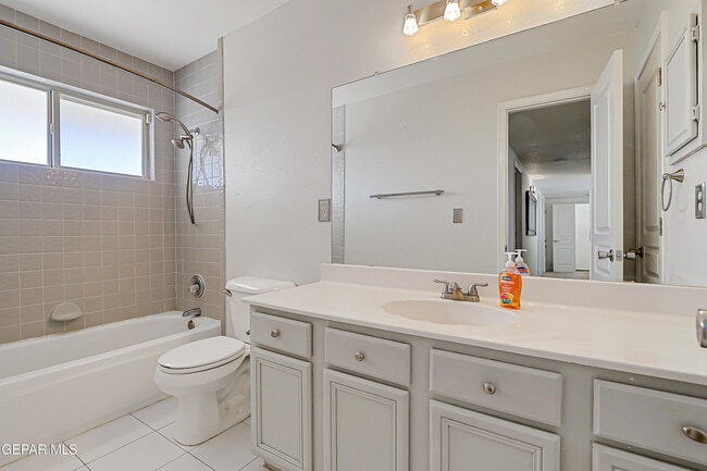 Building Photo - 6839 Pasatiempo Cir