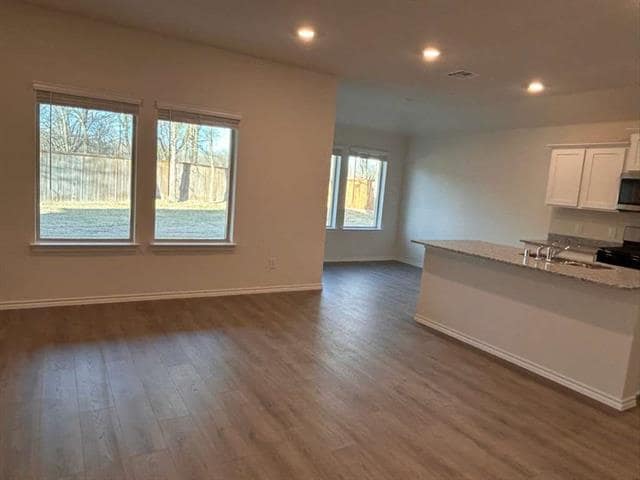 Building Photo - 521 Regiment Rd