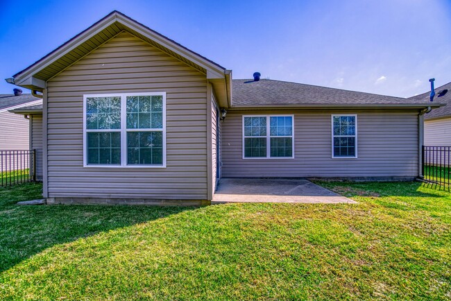Building Photo - 4823 Penrose Dr