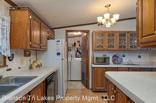 Building Photo - 3 br, 2 bath House - 199 Seminole Rd.