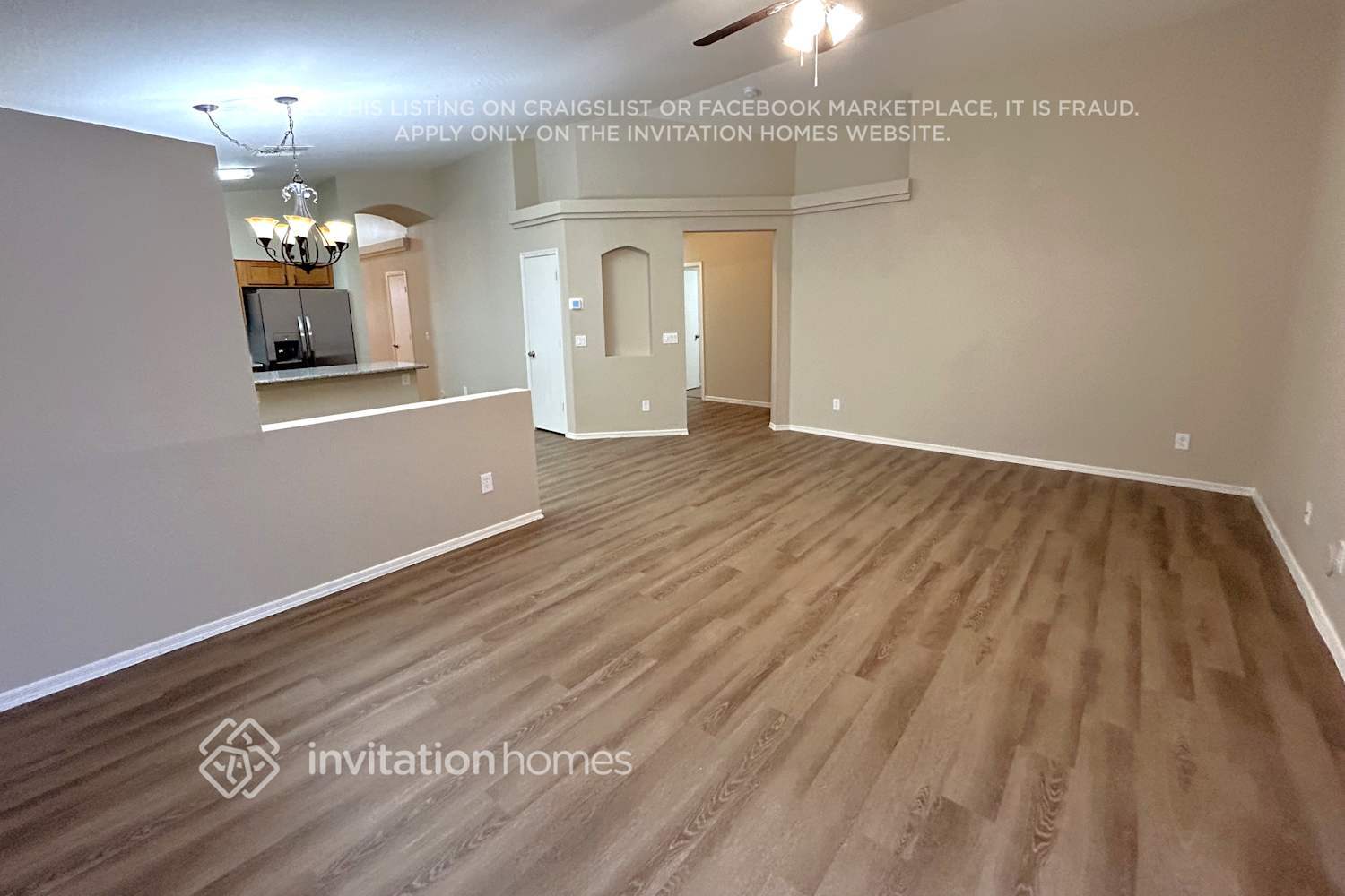 Building Photo - 9025 W Avalon Dr