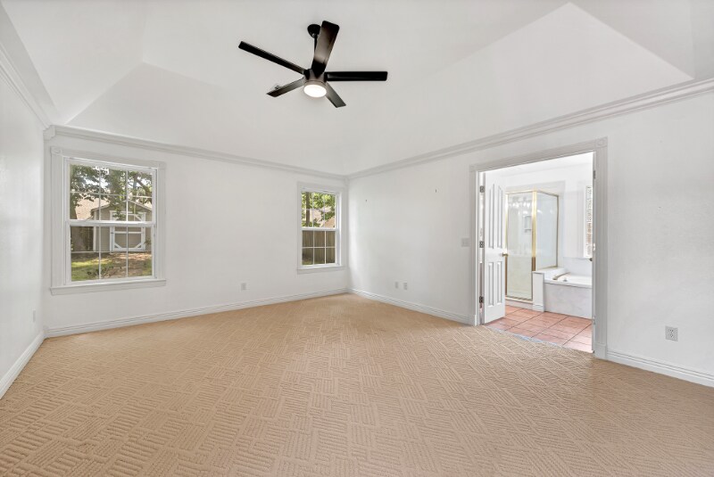 Building Photo - 903 N Quail Terrace