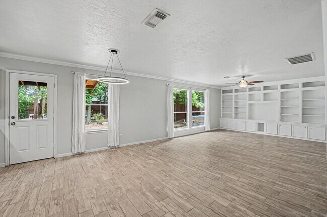 Building Photo - 25338 Barmby Dr