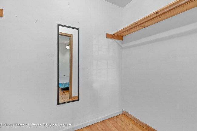 Building Photo - 2 Karen Ct