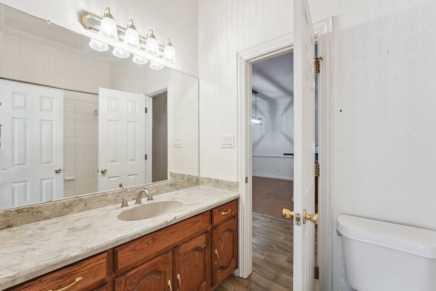 Building Photo - 3014 Stonehenge Ln
