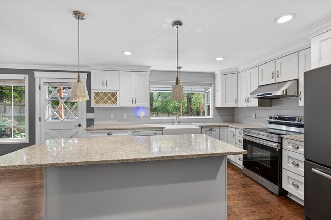 Building Photo - The Ultimate Gig Harbor Retreat!