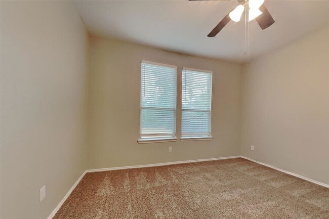 Building Photo - 2130 Lost Timbers Dr