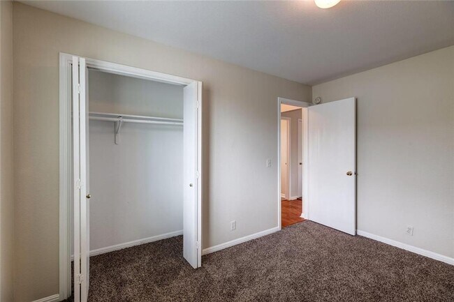 Building Photo - 16712 Hamilton Point Cir