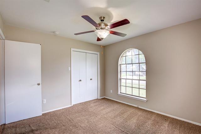 Building Photo - 604 Ruidoso Dr