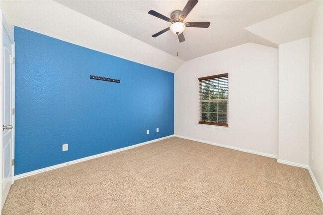 Building Photo - 2051 Brodie Ln