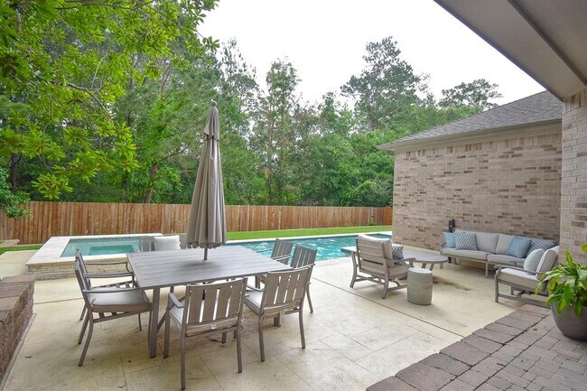 Building Photo - 7 E Shale Creek Cir