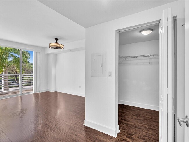 Building Photo - 1830 Radius Dr