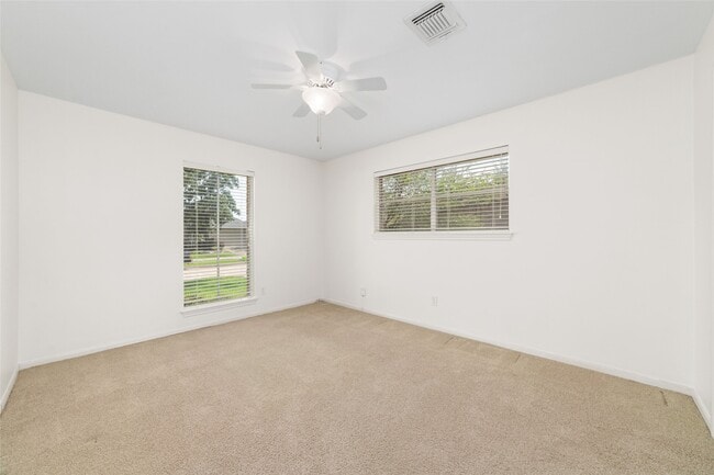 Building Photo - 11838 Riverview Dr