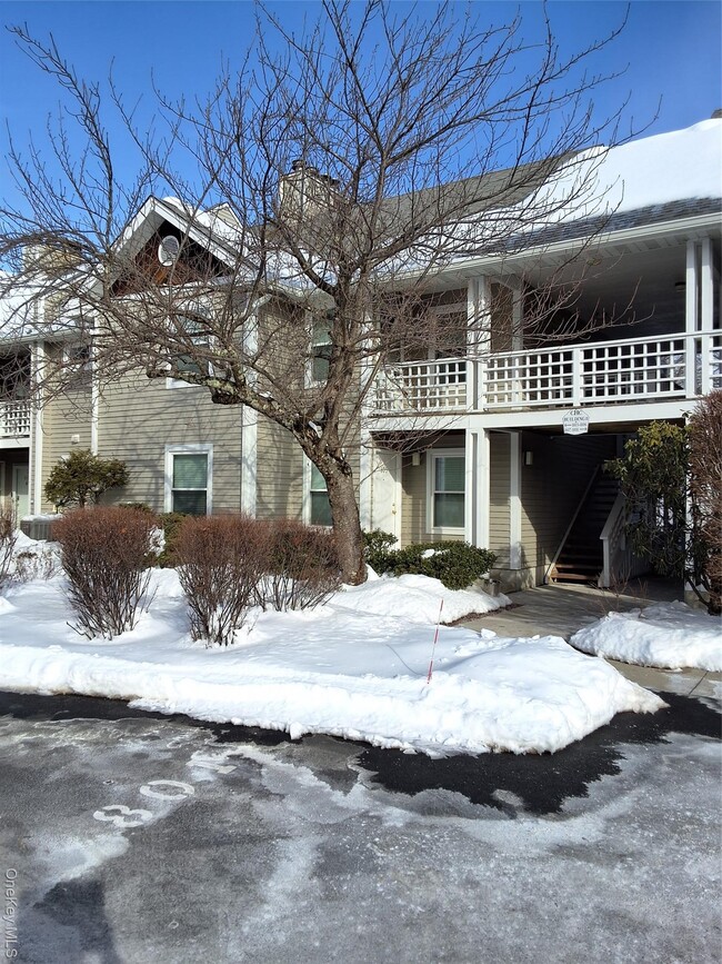 Building Photo - 806 Lenox Rd