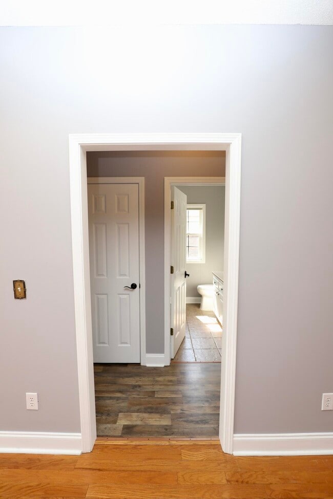 Building Photo - 1855 Beachforest Way