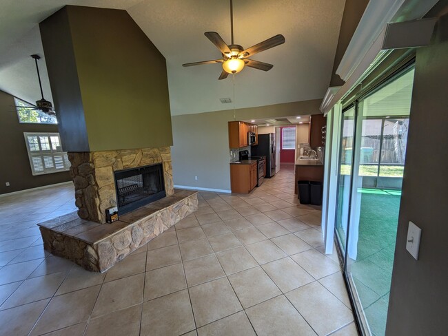 Building Photo - 4635 Longbow Dr