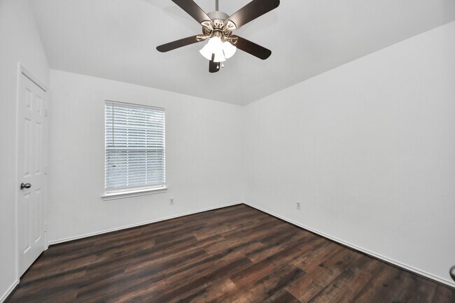 Building Photo - 20222 W Lakebridge Ln
