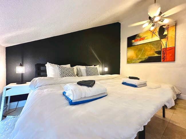 Building Photo - 1145 Troon Cir