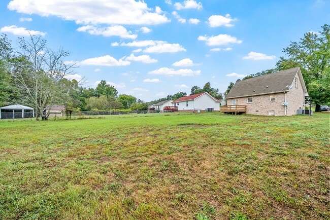 Building Photo - 1 Bedroom Pet Friendly Home For Rent Near Dover Crossing!