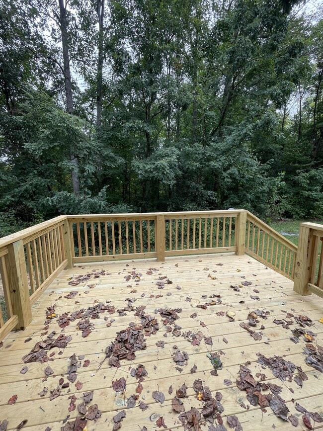 Building Photo - 139 E Vail Dr