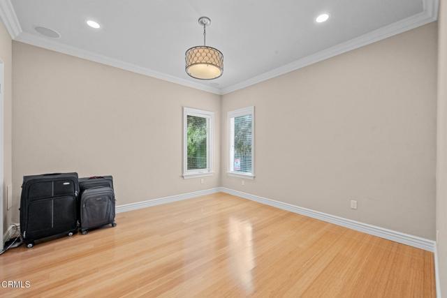 Building Photo - 3263 New York Dr