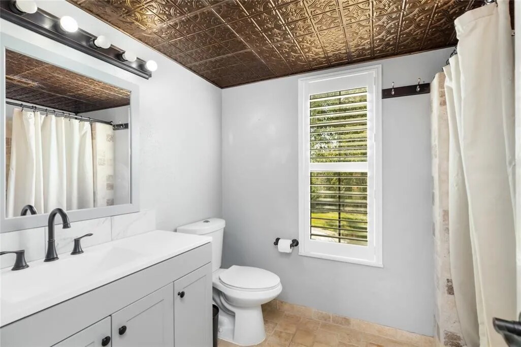 Building Photo - 204 Yaupon Dr