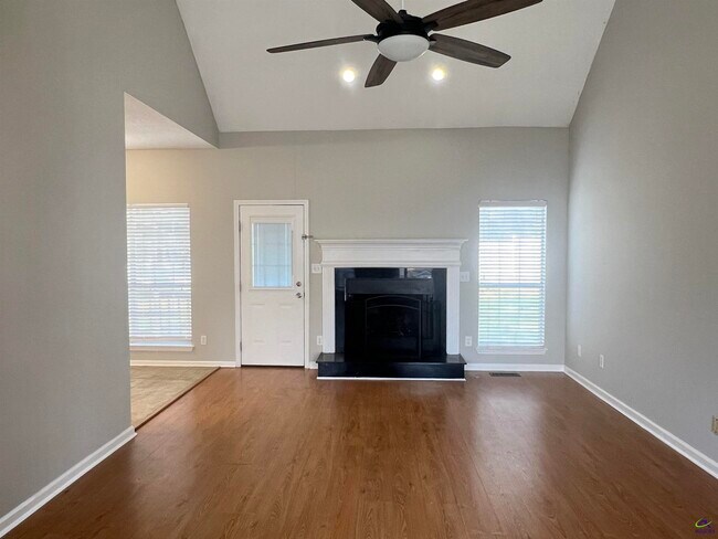 Building Photo - 253 Chadwick Cir