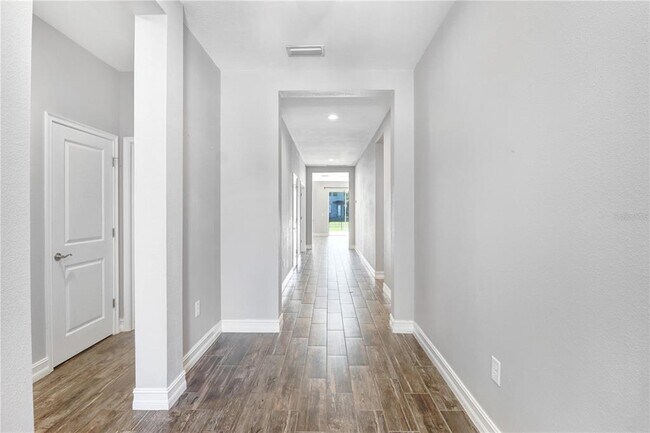 Building Photo - 16325 Hyde Manor Dr