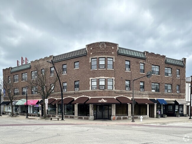Building Photo - 728 St Johns Ave