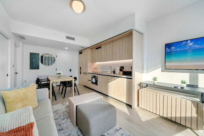 Building Photo - 225 N Miami Ave