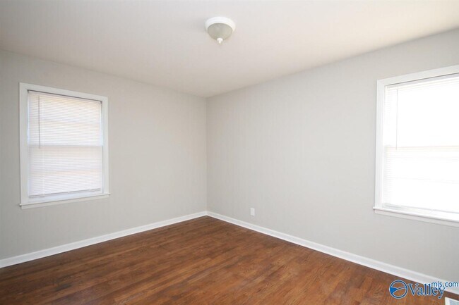 Building Photo - 3306 Bartee Ln NW