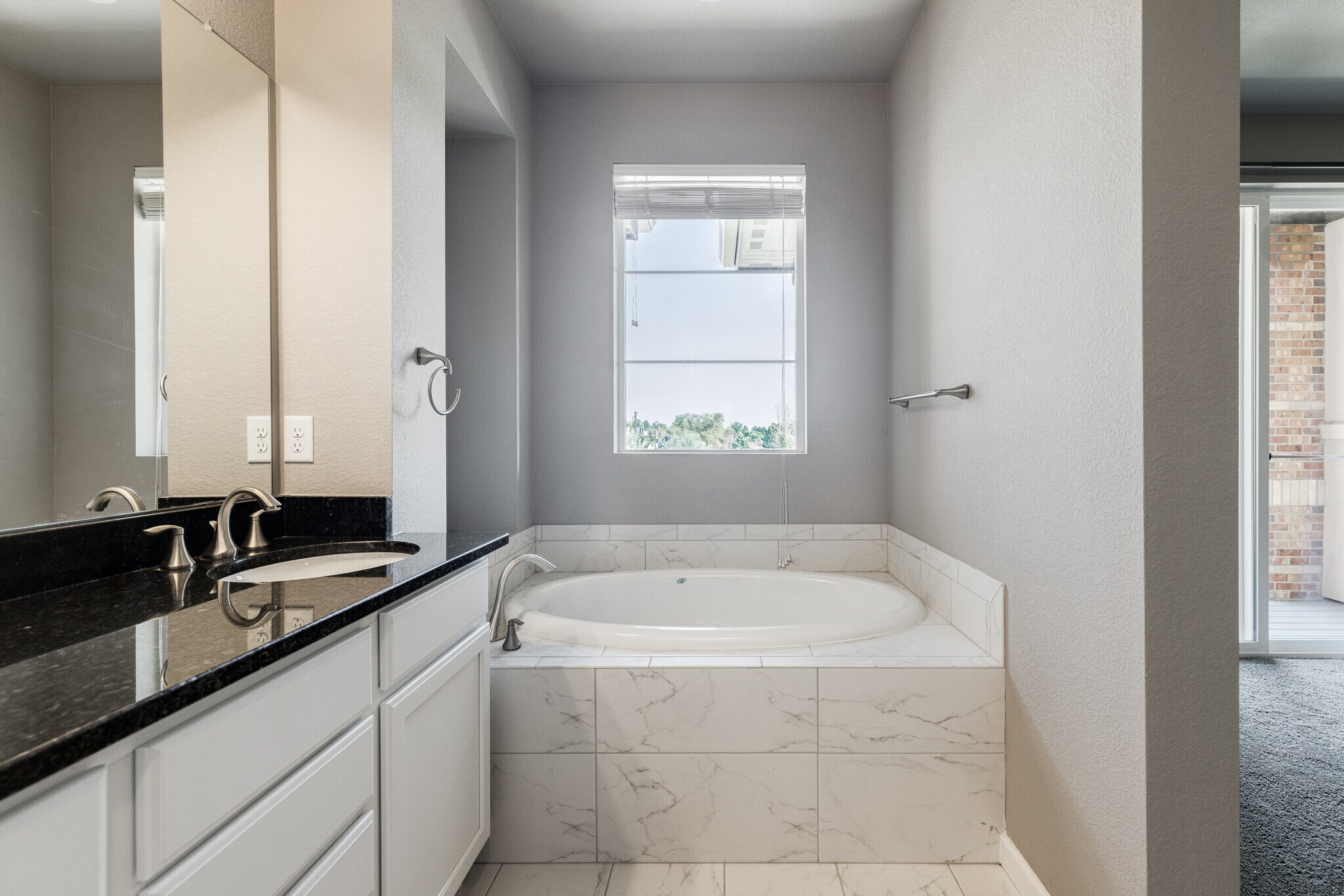 Building Photo - 8920 E Caley Way