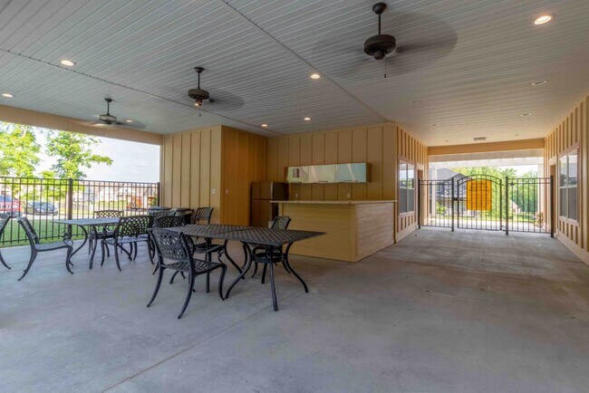 Building Photo - 1132 Chagford Dr