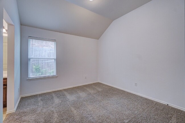 Building Photo - 3900 Sierra Vista Way