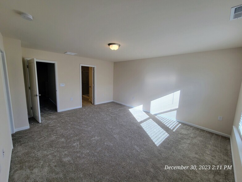 Building Photo - 5604 Preveza Pl