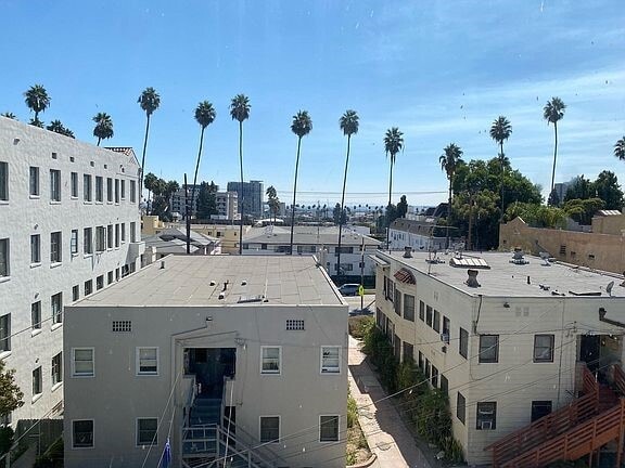 Building Photo - Bon Chere Apartments