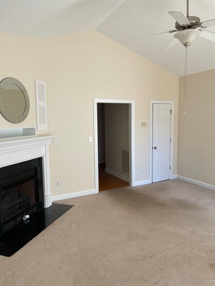 Building Photo - 1029 Caladium Dr